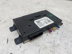 Gebruikte Module Telefoon Ford Puma 1.0 Ti-VCT EcoBoost mHEV 12V Prijs € 175,00 Margeregeling aangeboden door Autodemontage van de Laar