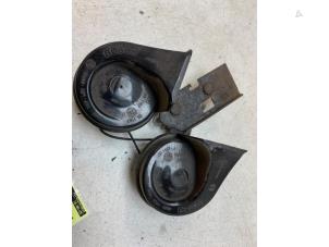 Gebruikte Toeter Renault Grand Scénic III (JZ) 1.4 16V TCe 130 Prijs € 25,00 Margeregeling aangeboden door Autodemontage van de Laar