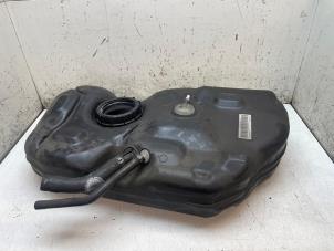 Gebruikte Brandstoftank Ford Puma 1.0 Ti-VCT EcoBoost mHEV 12V Prijs € 250,00 Margeregeling aangeboden door Autodemontage van de Laar