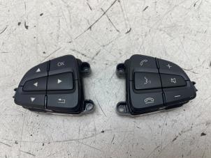 Gebruikte Schakelaar stuurbediening Mercedes CLA (117.3) 1.6 CLA-180 16V Prijs € 60,00 Margeregeling aangeboden door Autodemontage van de Laar