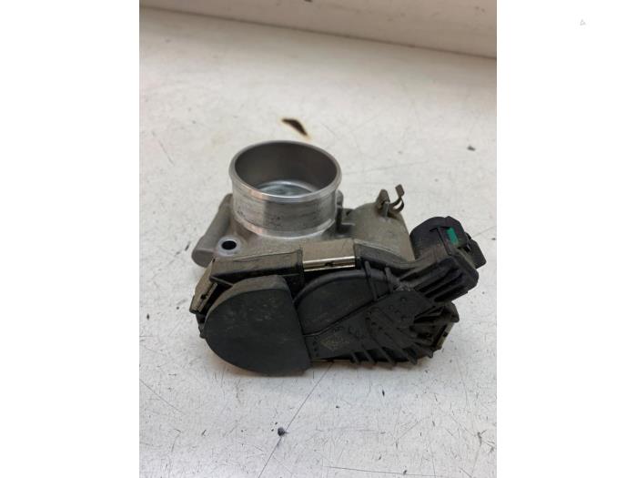 Gebruikte Gasklephuis Opel Corsa D 1.2 16V Prijs € 50,00 Margeregeling aangeboden door Autodemontage van de Laar