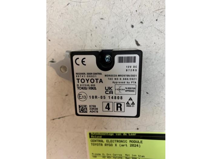 Gebruikte Central electronic module Toyota Aygo X 1.0 12V VVT-i Prijs € 50,00 Margeregeling aangeboden door Autodemontage van de Laar