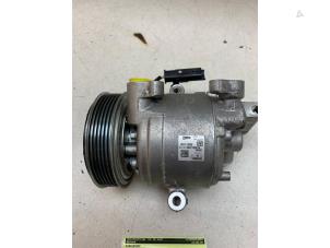 Gebruikte Aircopomp Toyota Aygo X 1.0 12V VVT-i Prijs € 135,00 Margeregeling aangeboden door Autodemontage van de Laar