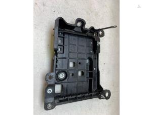 Gebruikte Accubak Toyota Aygo X 1.0 12V VVT-i Prijs € 40,00 Margeregeling aangeboden door Autodemontage van de Laar