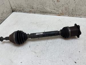 Gebruikte Homokineetas rechts-voor Audi A3 Sportback (8VA/8VF) 2.0 TDI 16V Quattro Prijs € 150,00 Margeregeling aangeboden door Autodemontage van de Laar