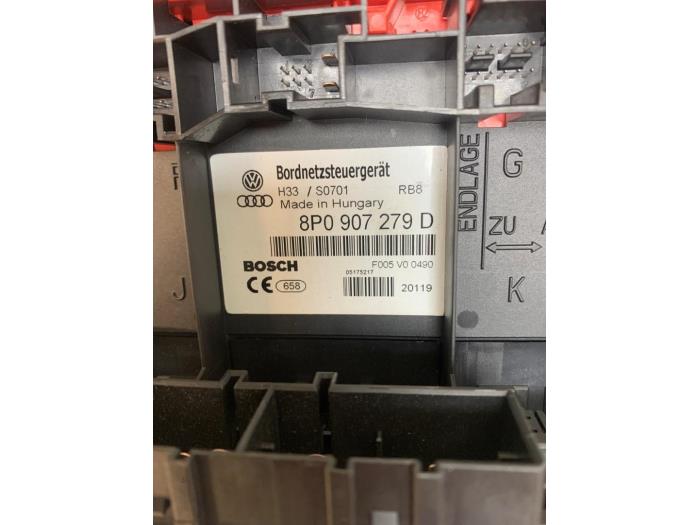 Computer Body Control van een Audi A3 (8P1) 1.6 16V FSI 2004