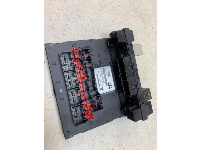 Computer Body Control van een Audi A3 (8P1) 1.6 16V FSI 2004