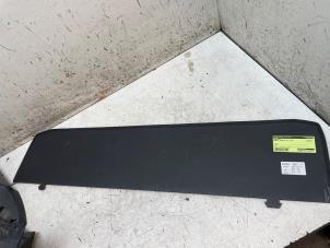 Gebruikte Opbergvak Renault Megane III Grandtour (KZ) 1.4 16V TCe 130 Prijs € 50,00 Margeregeling aangeboden door Autodemontage van de Laar