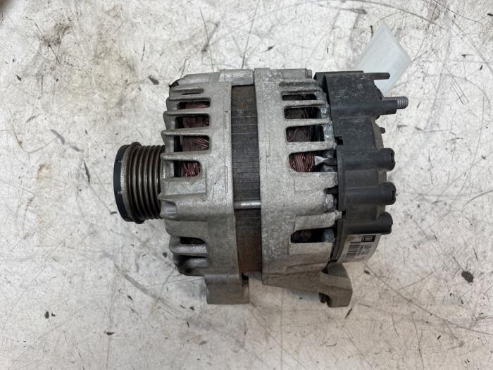 Gebruikte Alternator Opel Adam 1.4 16V Bi-Fuel Ecoflex Prijs € 50,00 Margeregeling aangeboden door Autodemontage van de Laar