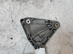 Gebruikte Motorsteun Opel Adam 1.4 16V Bi-Fuel Ecoflex Prijs € 25,00 Margeregeling aangeboden door Autodemontage van de Laar