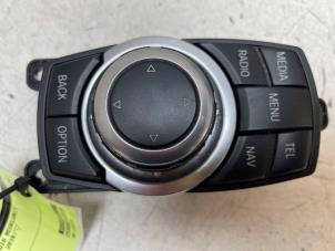 Gebruikte Display Multi Media regelunit BMW 1 serie (F20) 114d 1.5 12V TwinPower Prijs € 75,00 Margeregeling aangeboden door Autodemontage van de Laar