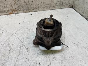 Gebruikte Motorrubber BMW 1 serie (F20) 114d 1.5 12V TwinPower Prijs € 25,00 Margeregeling aangeboden door Autodemontage van de Laar