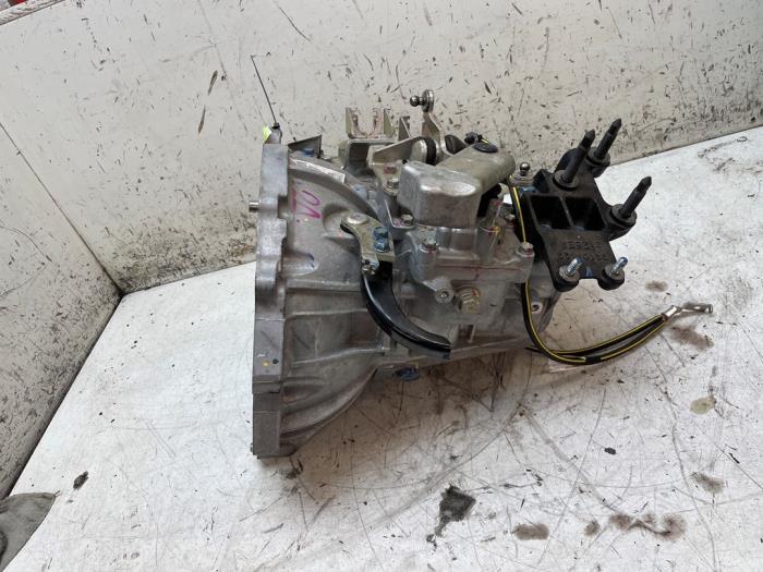 Gebruikte Versnellingsbak Mitsubishi Space Star (A0) 1.2 12V Prijs € 400,00 Margeregeling aangeboden door Autodemontage van de Laar