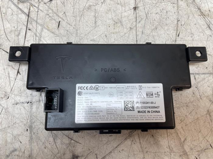 Gebruikte CEM (module) Tesla Model Y (5YJY) Long Range,Performance Prijs € 121,00 Inclusief btw aangeboden door Autodemontage van de Laar