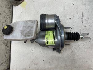 Gebruikte Rembooster Tesla Model Y (5YJY) Long Range,Performance Prijs € 211,75 Inclusief btw aangeboden door Autodemontage van de Laar