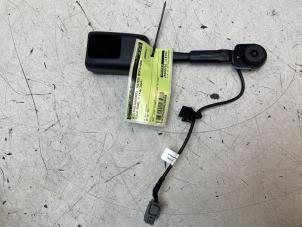 Gebruikte Veiligheidsgordel Insteek rechts-voor Tesla Model Y (5YJY) Long Range,Performance Prijs € 60,50 Inclusief btw aangeboden door Autodemontage van de Laar