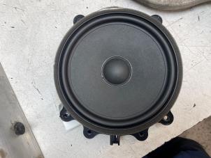 Gebruikte Luidspreker Tesla Model Y (5YJY) Long Range,Performance Prijs € 60,50 Inclusief btw aangeboden door Autodemontage van de Laar