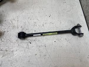 Gebruikte Reactiestang links-achter Tesla Model Y (5YJY) Long Range,Performance Prijs € 30,25 Inclusief btw aangeboden door Autodemontage van de Laar