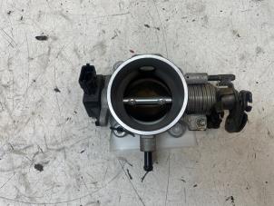 Gebruikte Gasklephuis Hyundai Tucson (JM) 2.0 16V CVVT 4x2 Prijs € 50,00 Margeregeling aangeboden door Autodemontage van de Laar