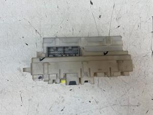 Gebruikte Zekeringkast Mitsubishi Space Star (A0) 1.2 12V Prijs € 50,00 Margeregeling aangeboden door Autodemontage van de Laar