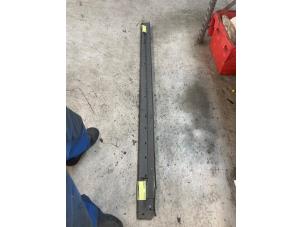 Gebruikte Sideskirt links Mitsubishi Space Star (A0) 1.2 12V Prijs € 75,00 Margeregeling aangeboden door Autodemontage van de Laar