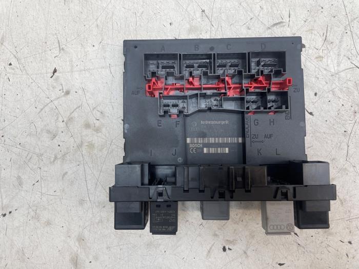 Gebruikte Computer Body Control Volkswagen Touran (1T1/T2) 1.4 16V TSI 140 Prijs € 50,00 Margeregeling aangeboden door Autodemontage van de Laar