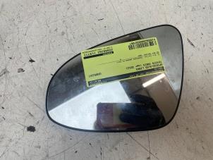 Gebruikte Spiegelglas links Toyota Yaris III (P13) 1.33 16V Dual VVT-I Prijs € 20,00 Margeregeling aangeboden door Autodemontage van de Laar