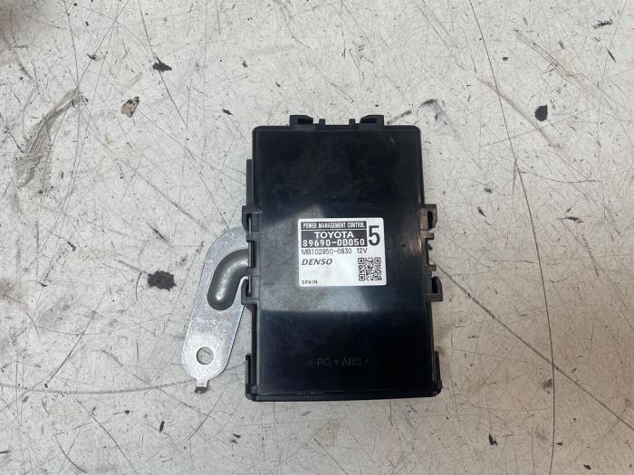 Gebruikte Computer Diversen Toyota Yaris III (P13) 1.33 16V Dual VVT-I Prijs € 50,00 Margeregeling aangeboden door Autodemontage van de Laar