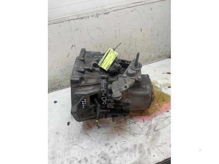 Gebruikte Versnellingsbak Peugeot 5008 I (0A/0E) 1.6 THP 16V Prijs € 350,00 Margeregeling aangeboden door Autodemontage van de Laar