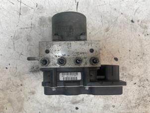 Gebruikte ABS Pomp Peugeot 5008 I (0A/0E) 1.6 THP 16V Prijs € 125,00 Margeregeling aangeboden door Autodemontage van de Laar