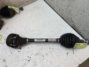 Gebruikte Cardanas links-voor (VWA) Volkswagen Golf VII Variant (AUVV) 1.2 TSI BlueMotion 16V Prijs € 70,00 Margeregeling aangeboden door Autodemontage van de Laar