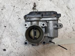 Gebruikte Gasklephuis Renault Twingo II (CN) 1.2 16V Prijs op aanvraag aangeboden door Autodemontage van de Laar