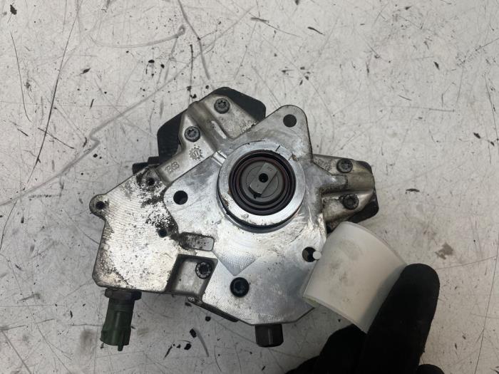 Gebruikte Dieselpomp Volvo XC70 (BZ) 2.4 D5 20V AWD Prijs op aanvraag aangeboden door Autodemontage van de Laar