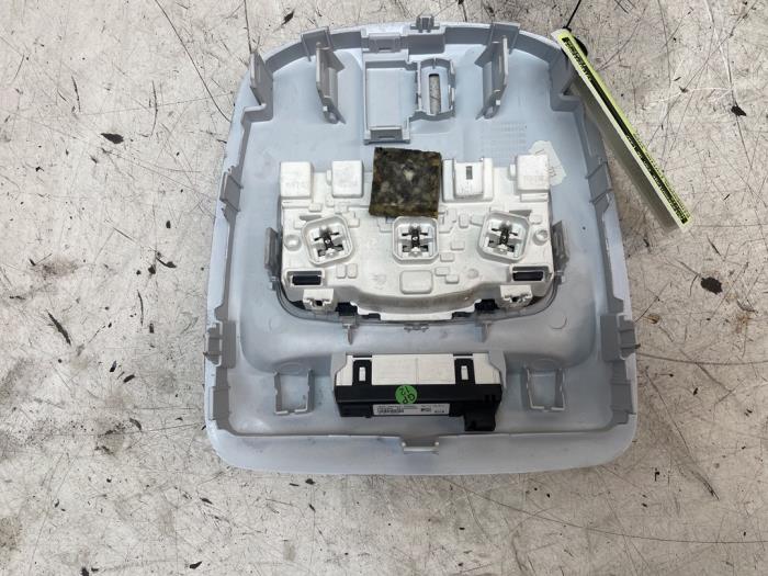 Binnenverlichting voor van een Peugeot 308 SW (L4/L9/LC/LJ/LR) 1.2 12V e-THP PureTech 110 2017