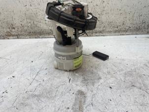 Gebruikte Benzinepomp Peugeot 308 SW (L4/L9/LC/LJ/LR) 1.2 12V e-THP PureTech 110 Prijs op aanvraag aangeboden door Autodemontage van de Laar