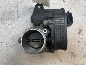 Gebruikte Gasklephuis Peugeot 308 SW (L4/L9/LC/LJ/LR) 1.2 12V e-THP PureTech 110 Prijs op aanvraag aangeboden door Autodemontage van de Laar