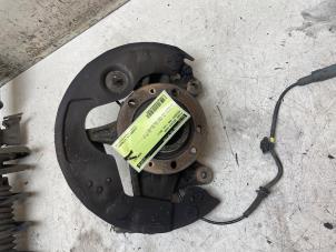 Gebruikte Fusee rechts-voor Peugeot 308 SW (L4/L9/LC/LJ/LR) 1.2 12V e-THP PureTech 110 Prijs op aanvraag aangeboden door Autodemontage van de Laar