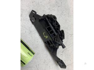 Gebruikte Diversen BMW 3 serie Touring (G21) 318i 2.0 TwinPower Turbo 16V Prijs € 40,00 Margeregeling aangeboden door Autodemontage van de Laar