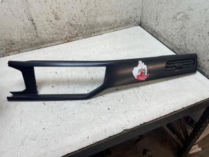 Gebruikte Radio omlijsting Volkswagen Polo VI (AW1) 1.0 12V BlueMotion Technology Prijs € 35,00 Margeregeling aangeboden door Autodemontage van de Laar