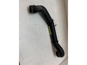 Gebruikte Intercooler Buis Volvo XC90 I 2.5 T 20V Prijs € 25,00 Margeregeling aangeboden door Autodemontage van de Laar