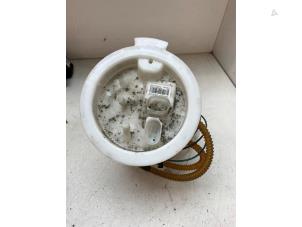 Gebruikte Benzinepomp BMW 4 serie Gran Coupe (F36) 428i 2.0 Turbo 16V Prijs € 75,00 Margeregeling aangeboden door Autodemontage van de Laar