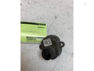 Gebruikte Spiegel camera rechts BMW 4 serie Gran Coupe (F36) 428i 2.0 Turbo 16V Prijs € 100,00 Margeregeling aangeboden door Autodemontage van de Laar