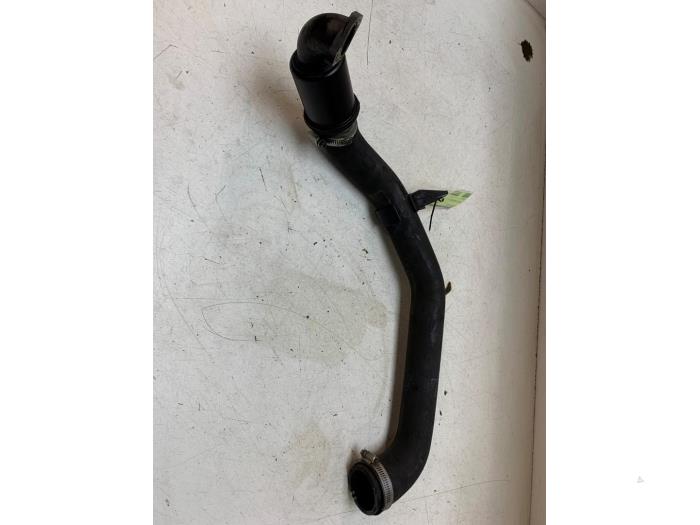 Gebruikte Intercooler Slang Ford C-Max (DXA) Prijs € 30,00 Margeregeling aangeboden door Autodemontage van de Laar