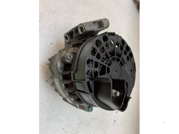 Gebruikte Dynamo Opel Combo 1.3 CDTI 16V ecoFlex Prijs € 50,00 Margeregeling aangeboden door Autodemontage van de Laar