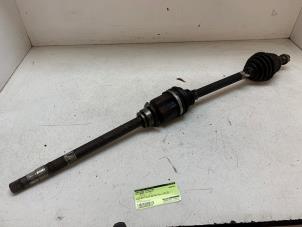 Gebruikte Aandrijfas rechts-voor Opel Combo 1.3 CDTI 16V ecoFlex Prijs € 50,00 Margeregeling aangeboden door Autodemontage van de Laar