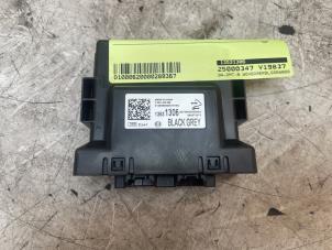 Gebruikte Gateway module Opel Astra Mk.7 1.2 110 Prijs € 20,00 Margeregeling aangeboden door Autodemontage van de Laar
