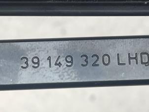 Gebruikte Ruitenwisserarm voor Opel Astra Mk.7 1.2 110 Prijs € 30,00 Margeregeling aangeboden door Autodemontage van de Laar