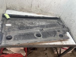 Gebruikte Beschermplaat bodem Opel Astra Mk.7 1.2 110 Prijs op aanvraag aangeboden door Autodemontage van de Laar