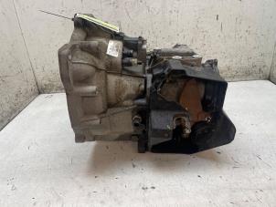 Gebruikte Versnellingsbak Ford Fiesta 6 (JA8) 1.25 16V Prijs € 300,00 Margeregeling aangeboden door Autodemontage van de Laar