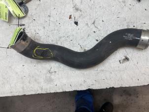 Gebruikte Intercooler Slang Mercedes A (W176) 1.8 A-180 CDI 16V Autom. Prijs op aanvraag aangeboden door Autodemontage van de Laar